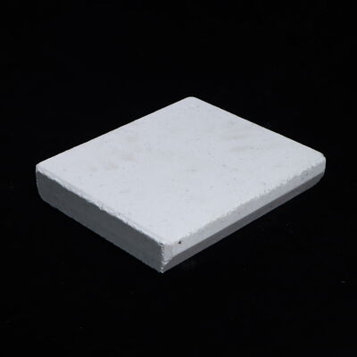 المقاومة الجيدة للصدمات الحرارية أرفف المواقد الكوروندومية المقاومة لدرجات الحرارة تصل إلى 1700 درجة مئوية والسمك المخصص لأثاث المواقد