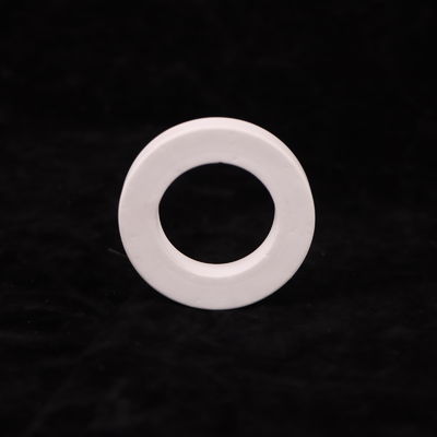 8.9 X 10-6/K التوسع الحراري السيراميك الأبيض أكسيد الألومنيوم مع الأداء والثابت الكهربائي 9.6