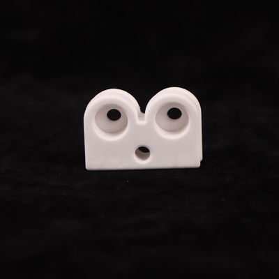 25-35 W/mK توصيل حراري لأكسيد الألومنيوم الخزفي: المزيج المثالي للمنتجات الصلبة والبيضاء