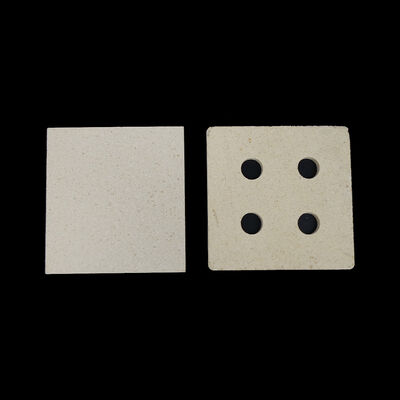 أرفف فرن موليت كورديريت بيضاء، أرفف إطلاق نار الفرن مصممة هندسيًا لتحسين مقاومة الصدمات الحرارية وطول العمر