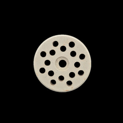 مسامية عادة أقل من 15 ٪ السيراميك المتعدد الحرارة عالية مناسبة للتطبيقات الصناعية مع صلابة 7 إلى 8 موهس