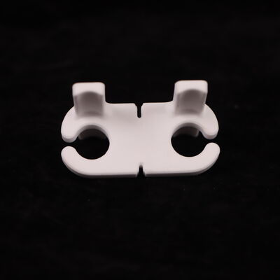 مقاومة العزل أكبر من 1012 أوم-سم سيراميك الألومينا سيراميك أكسيد الألومنيوم مادة للتطبيقات الكهربائية