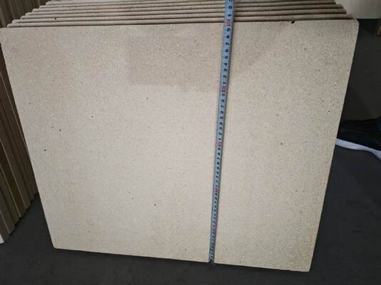 رفوف أفران كورديريت غير مشمعة سمك 10-30 مم معامل التوسع الحراري 2.2 × 10-6 لكل درجة مئوية مصممة للأفران القوية