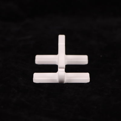 أكسيد الألومنيوم الأبيض السيراميكي قوة الانحناء 200-400 MPa والتوسع الحراري 8.9 X 10-6 / K لتطبيقات درجات الحرارة العالية